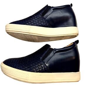 Wanted 11 Causal Low Cut Slip On Women's Blue Tennis Shoe Athletic Sneaker